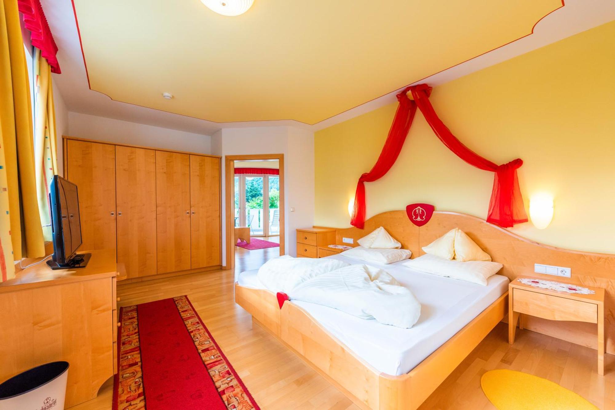 Hotel Gschwangut ลานา ภายนอก รูปภาพ